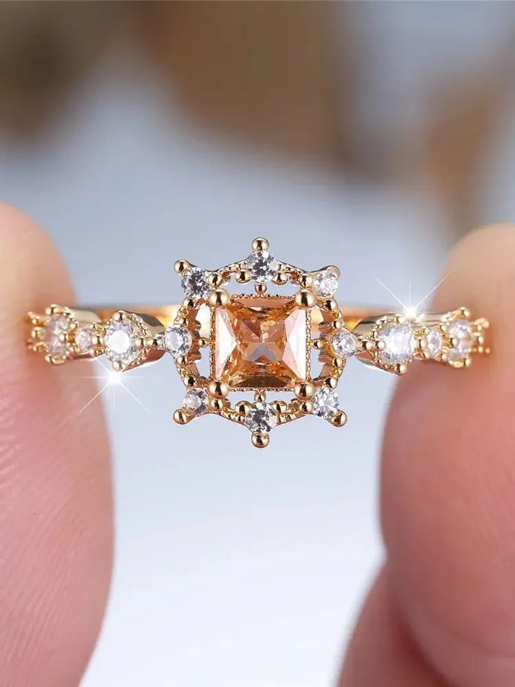 Trendy White Champagne Crystal Ring Vintage Gold Colour Wedding Band Engagement Ring