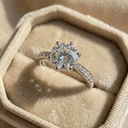 925 Sterling Silver Luxury Classic Six Claw Ring Simple Imitation Diamond Engagement Wedding Gift