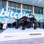 20cm The Miami Bitcoin Bull Model Statue Robot Sculpture Office Desk Wall Street OX
