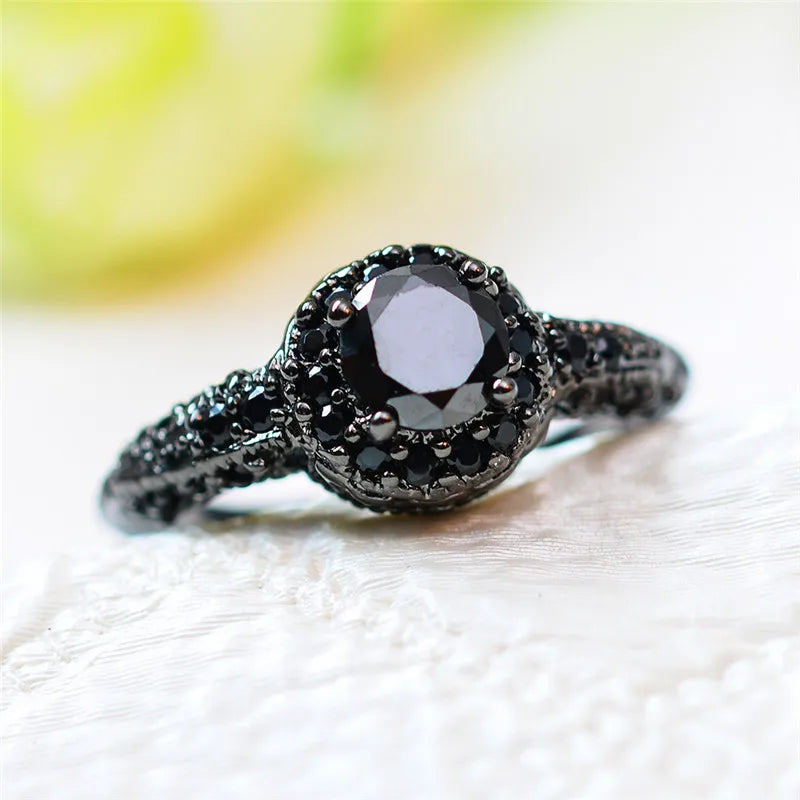 Male Female Vintage Black Crystal Black Gold Engagement Ring Trendy Round Zircon Wedding Jewelry For Men Women