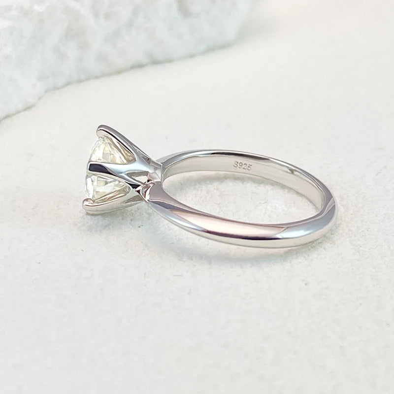 NeeTim 0.5-5ct Moissanite Ring For Women 925 Sterling Silver with White Gold Plated Lab Diamond Engagement Wedding Band Jewelry