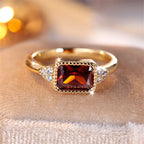 Delicate Girls Small Rectangle Red Zircon Stone Wedding Bands Antique Gold Color Stacking Rings For Women Index Finger Jewelry