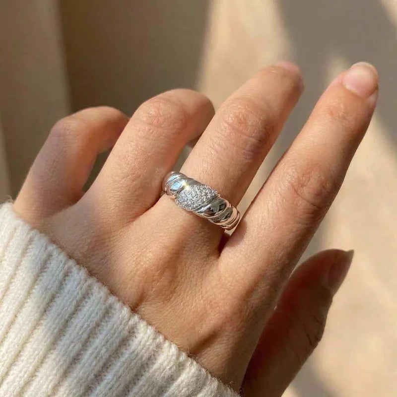 925 Sterling Silver Fashion Women's Rings Luxury Paved Crystal Cubic Zirconia Hip Hop Girls Finger-rings Versatile Fine Jewelry