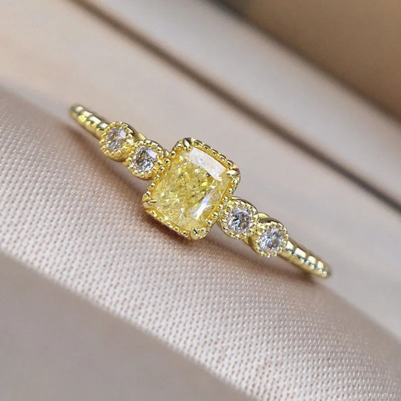 925 Sterling Silver Geometric Yellow Cubic Zirconia Ring Gorgeous Wedding Anniversary Accessory