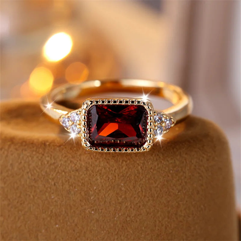 Delicate Girls Small Rectangle Red Zircon Stone Wedding Bands Antique Gold Color Stacking Rings For Women Index Finger Jewelry