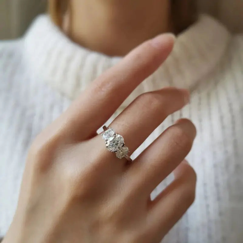925 Sterling Silver Classic Sparkling Oval Zircon Ring High Quality Wedding Party Anniversary Gift