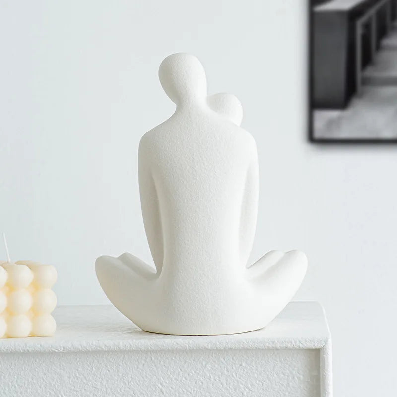 20cm Couple Figurines Ceramic Statue Hugging Lovers Tabletop Bedroom Bookshelf Decor