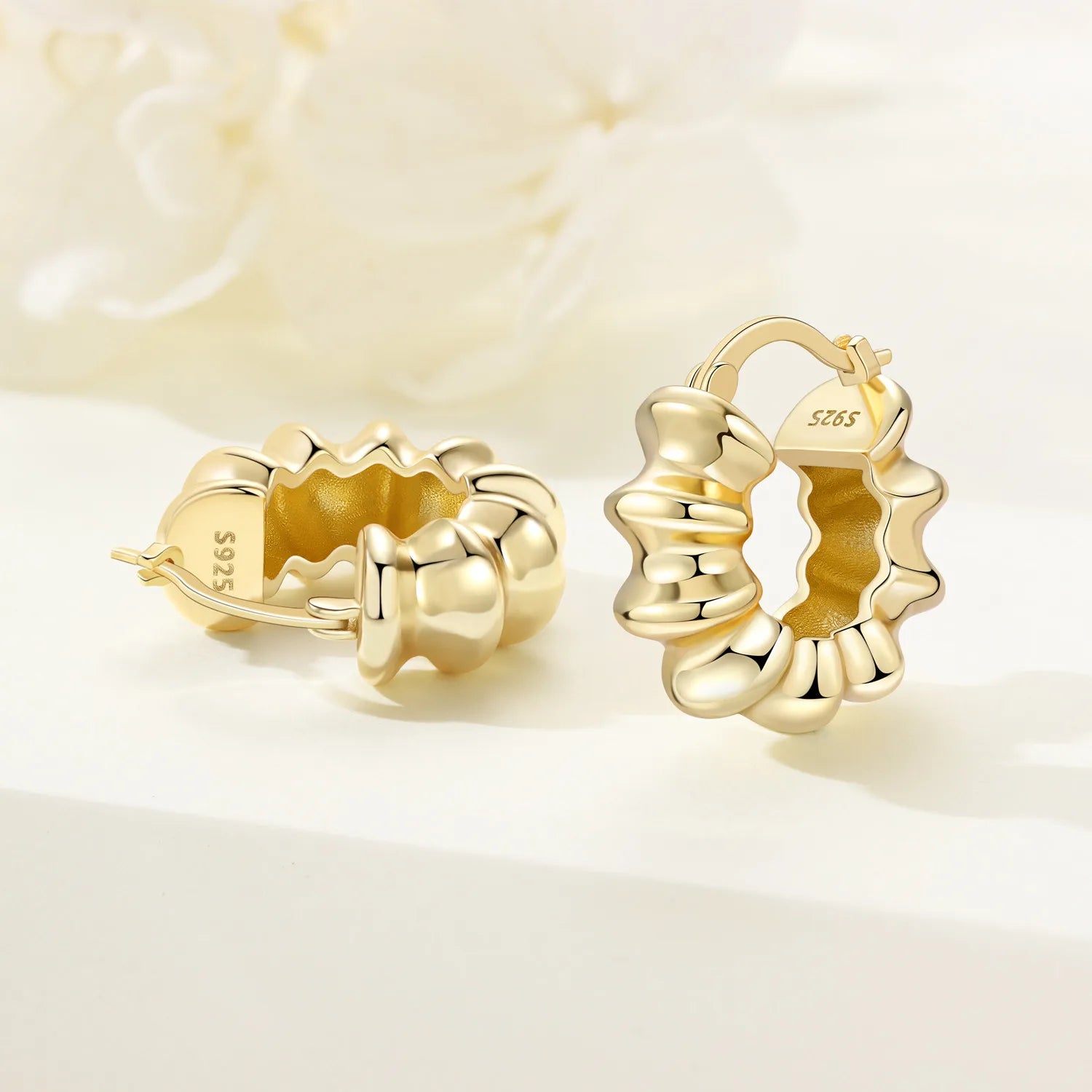 925 Sterling Silver Elegant Golden French Organ Hoop Earrings Trendy Jewellery