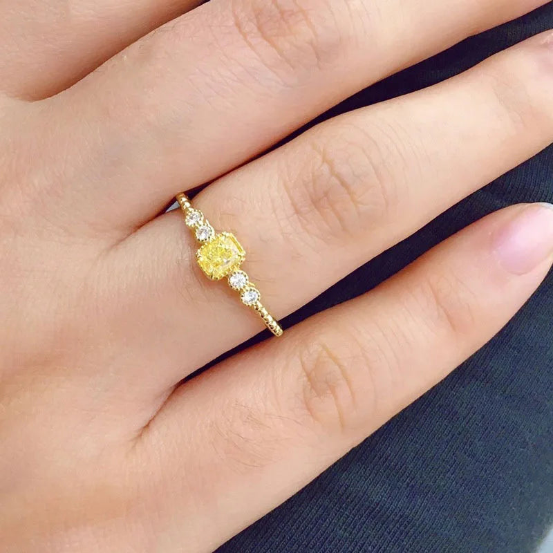 925 Sterling Silver Geometric Yellow Cubic Zirconia Ring Gorgeous Wedding Anniversary Accessory