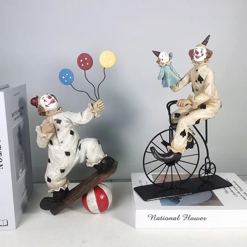 Circus Clown Statue Joker Figurine Buffoon Doll Collection Living Room Design Decor