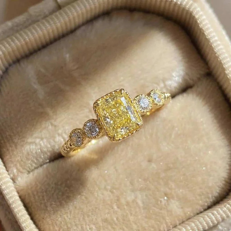 925 Sterling Silver Geometric Yellow Cubic Zirconia Ring Gorgeous Wedding Anniversary Accessory