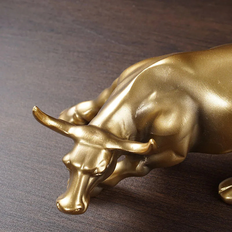 Resin Gold Wall Street Bull OX Statue Ornament Office Desk Decorative Home Accessories