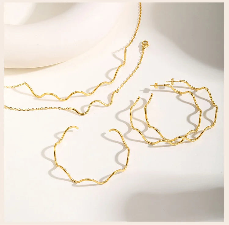 Waterproof Wave Bracelet for Women , Adjustable Stainless Steel  Chain Gold Plated, Beach Ocean Hypoallergenic Jewelry Gift