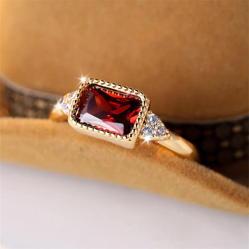 Delicate Girls Small Rectangle Red Zircon Stone Wedding Bands Antique Gold Color Stacking Rings For Women Index Finger Jewelry