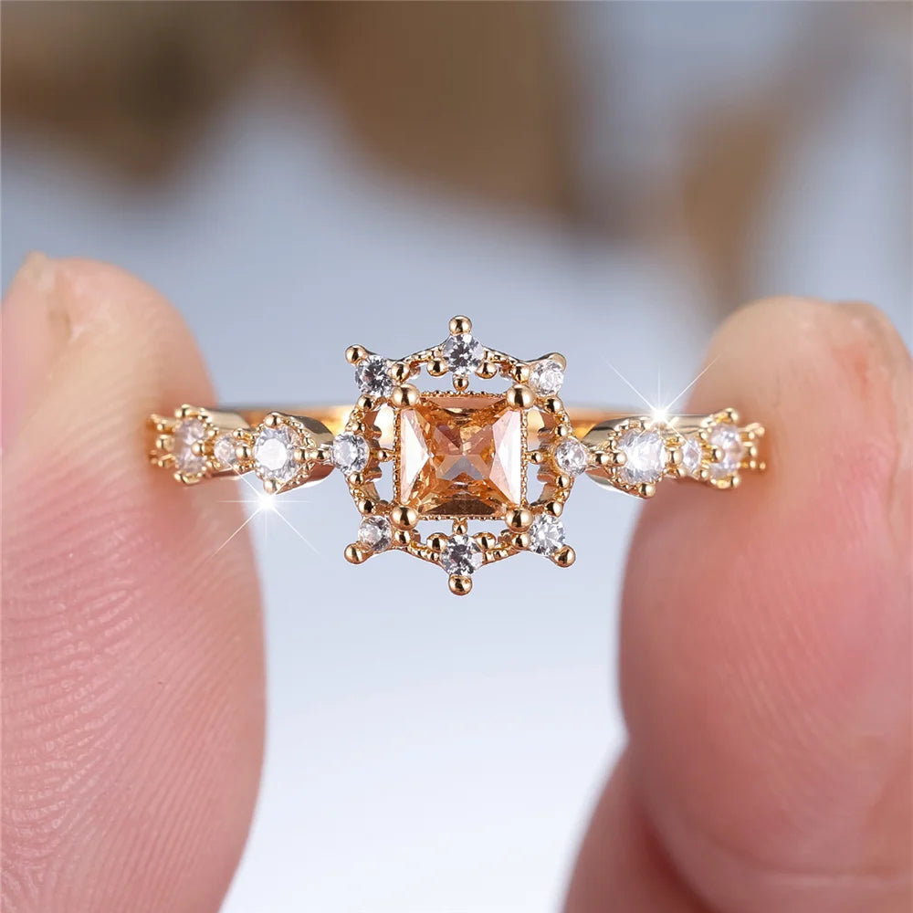 Trendy White Champagne Crystal Ring Vintage Gold Colour Wedding Band Engagement Ring