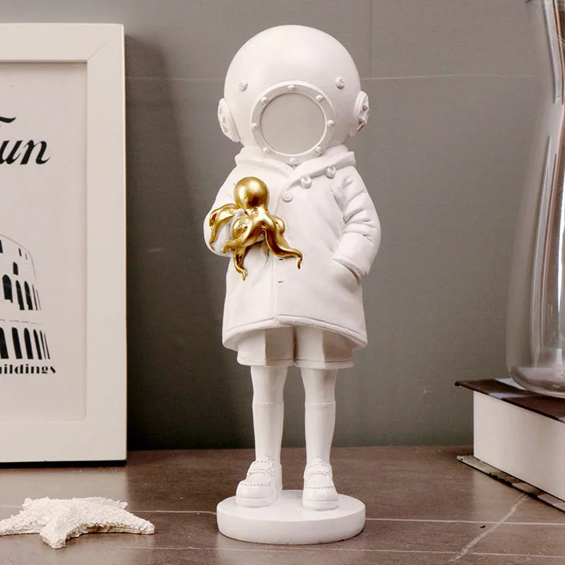 Deep Diver Sculpture Street Art Girl Statue Office Home Interior Decoration Shelf