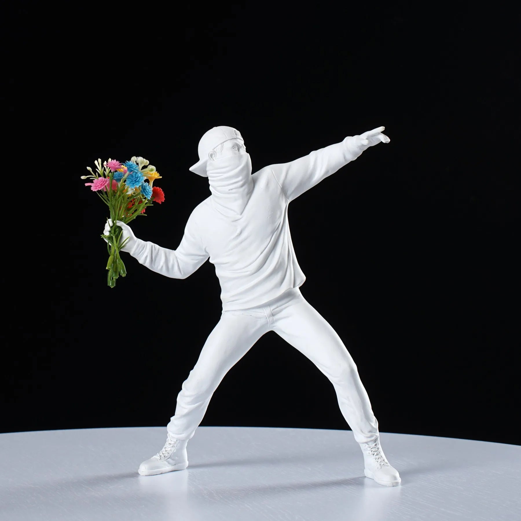 Sculpture Collection Flower Thrower Statue Pop Art Modern Balloon Girl Home Decor