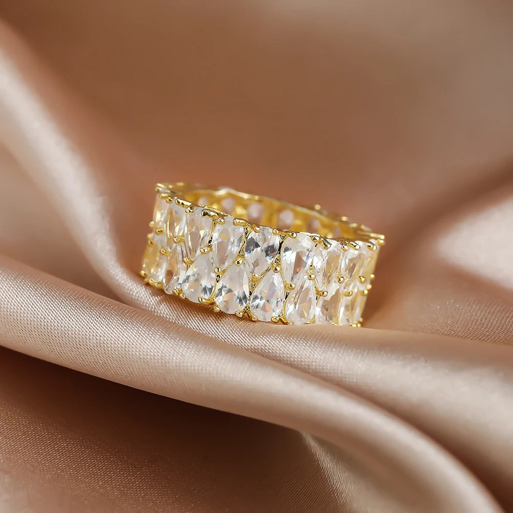 Luxury Female Crystal White Water Drop Zircon Stone Engagement Ring Cute Yellow Gold Color Wedding Jewelry For Women