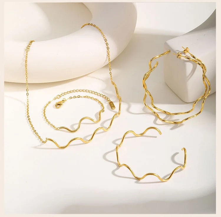 Waterproof Wave Bracelet for Women , Adjustable Stainless Steel  Chain Gold Plated, Beach Ocean Hypoallergenic Jewelry Gift
